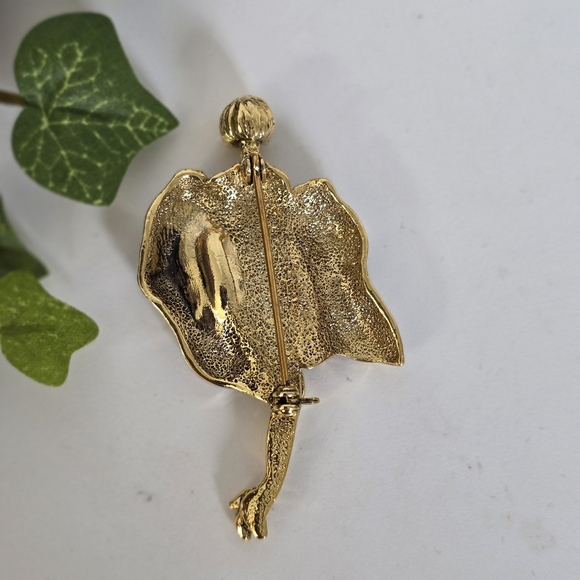 Vintage Gold and Silver Lady Brooch Pin - Picture 5 of 6